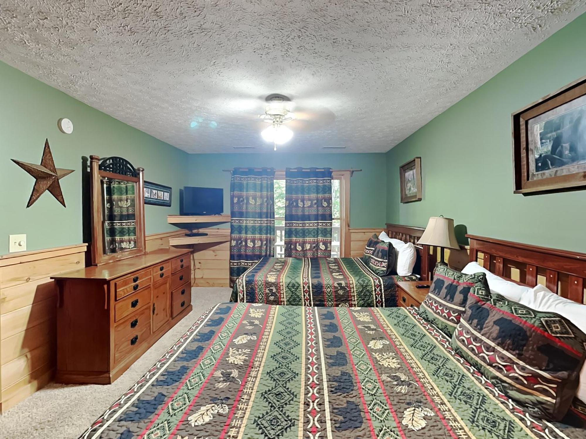 Above The Clouds, 4 Bedrooms, Pool Access, Private, Gaming, Sleeps 16 Gatlinburg Exterior photo